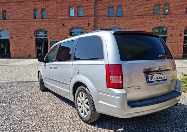 Chrysler Town &amp; Country cena 32000 przebieg: 270000, rok produkcji 2010 z Olsztyn małe 667